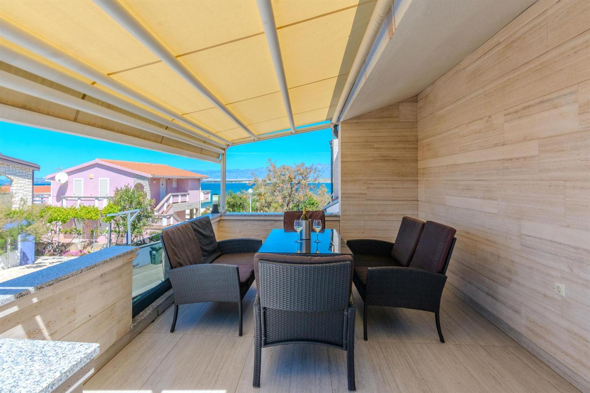 Apartments Lucica วีร์ ภายนอก รูปภาพ