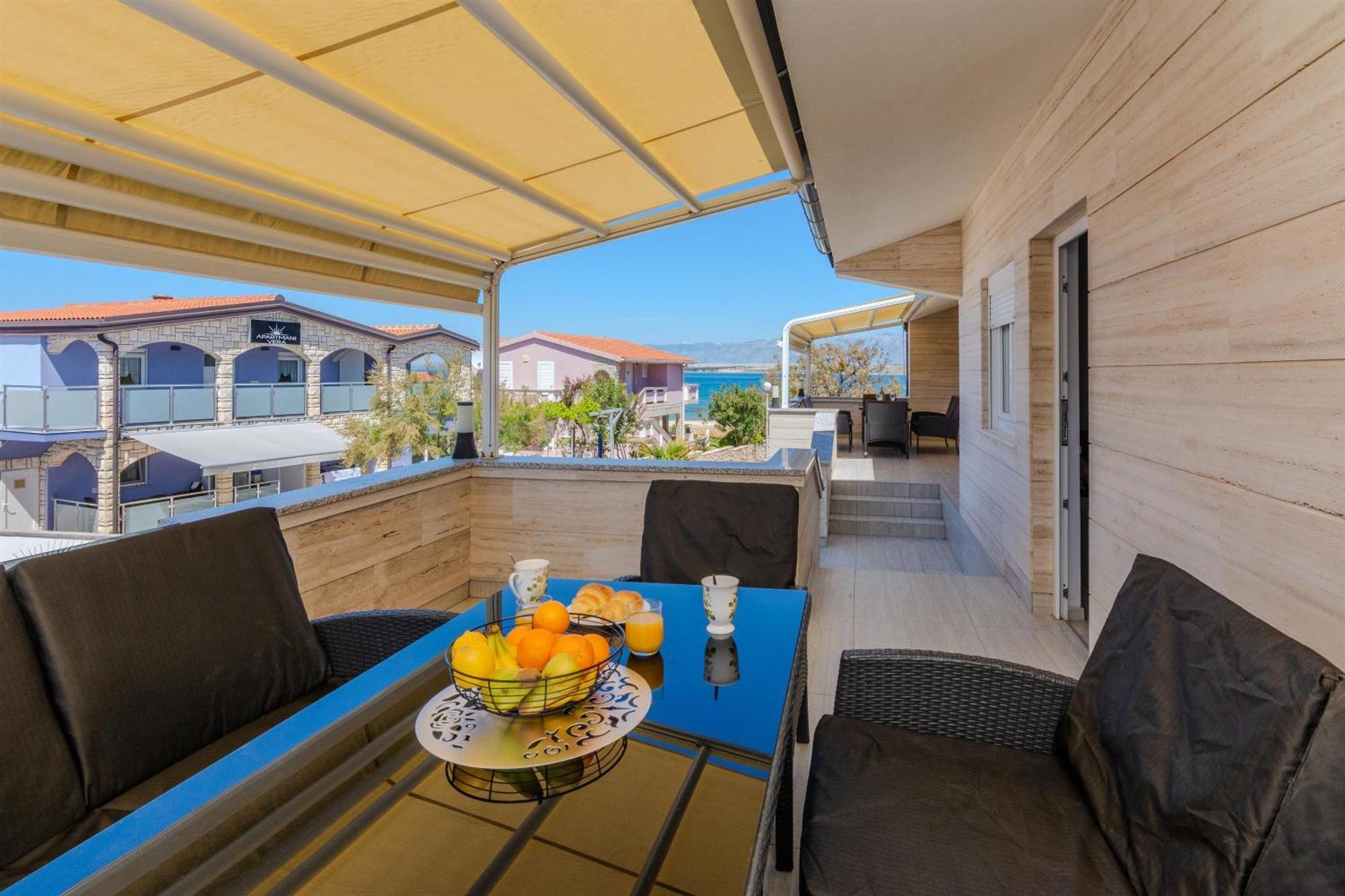 Apartments Lucica วีร์ ภายนอก รูปภาพ