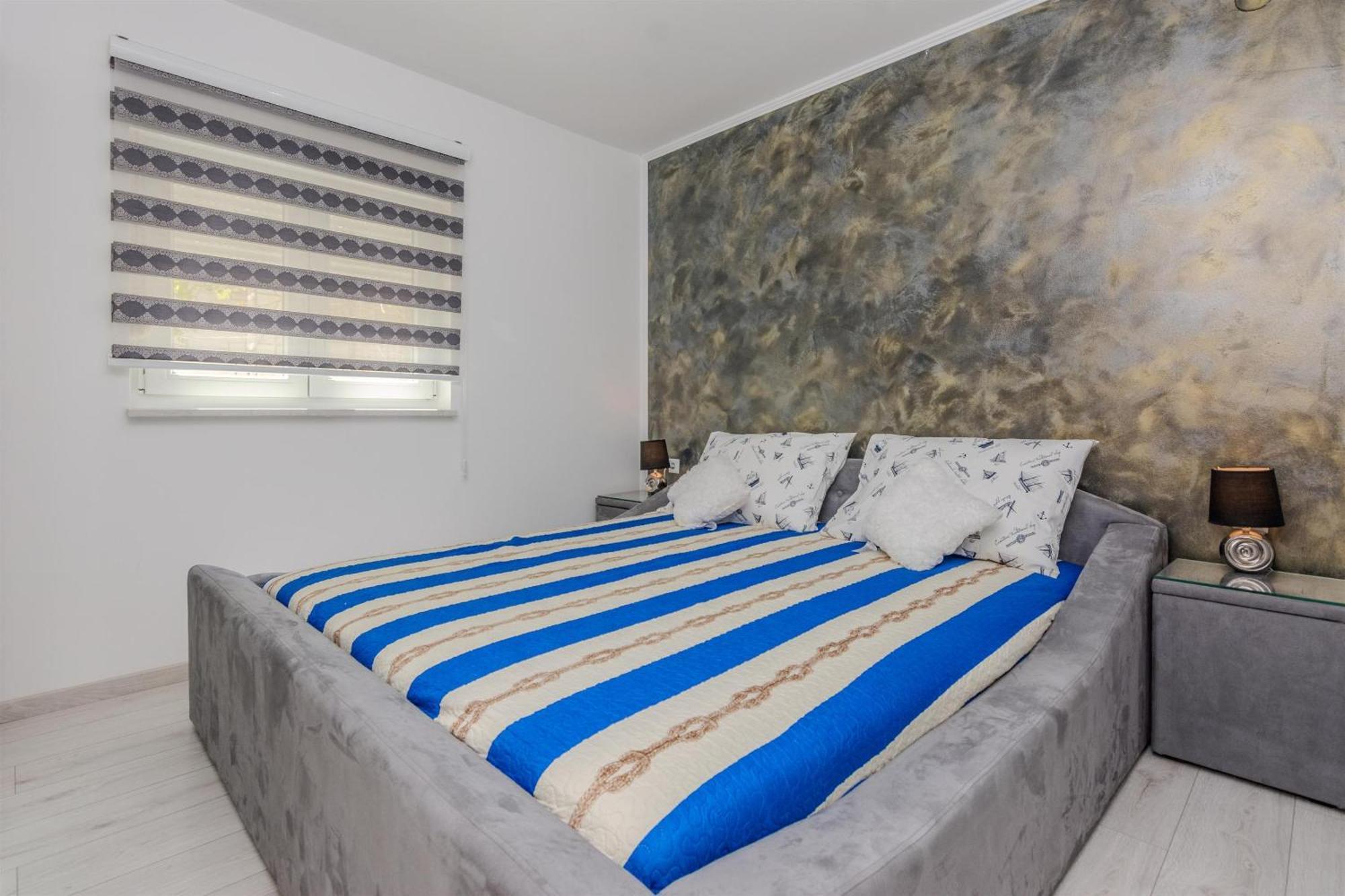 Apartments Lucica วีร์ ภายนอก รูปภาพ